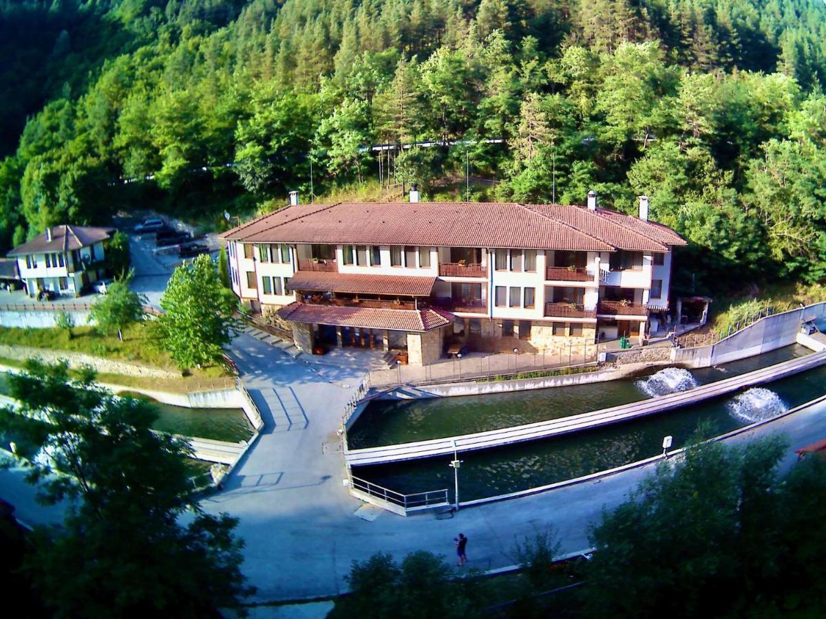 Fisherman'S Hut Family Hotel Beden Exterior foto