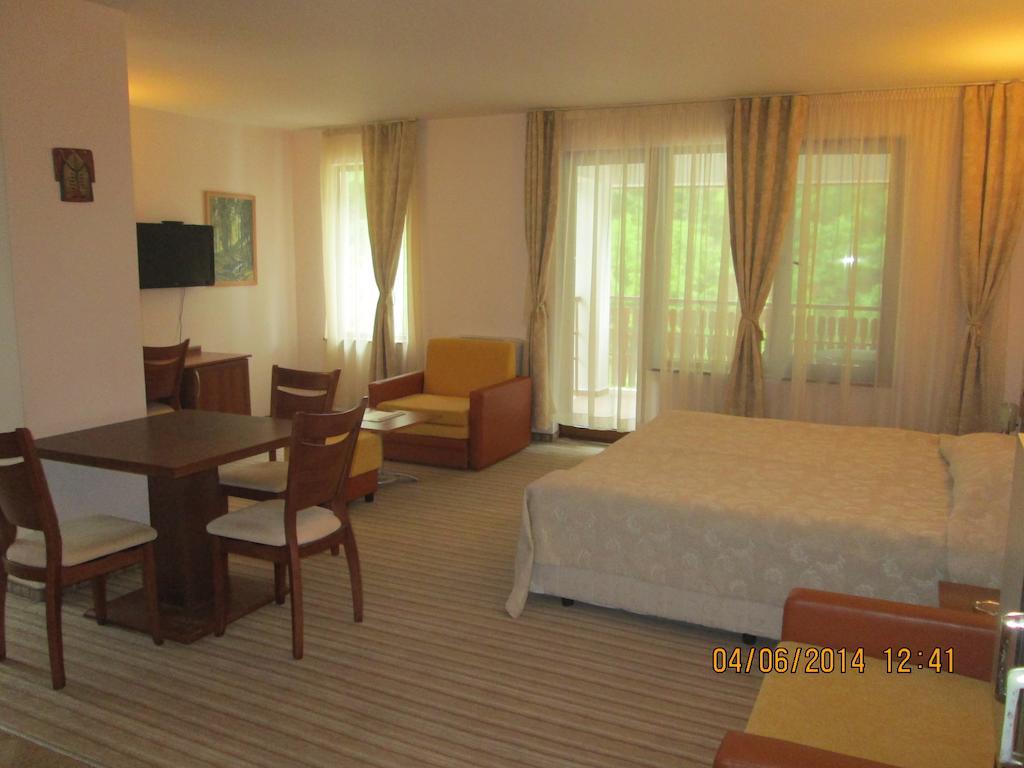 Fisherman'S Hut Family Hotel Beden Quarto foto